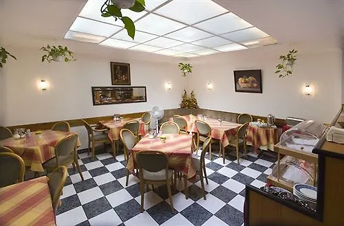 Hotel Diana Düsseldorf 3*,