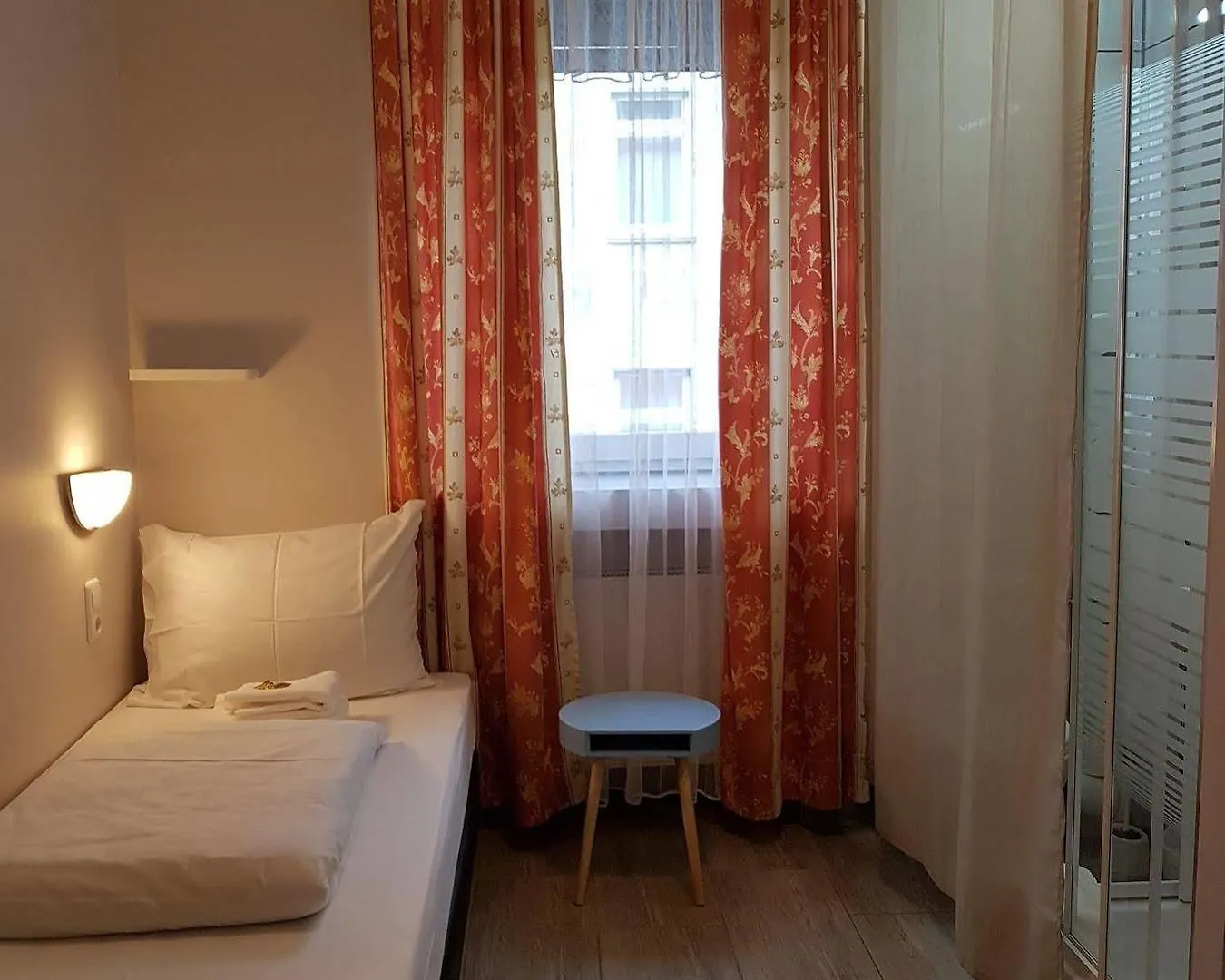 *** Gasthof Hotel Diana Düsseldorf Deutschland